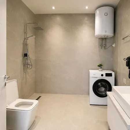 Aura Luxury The Loft Apartment *