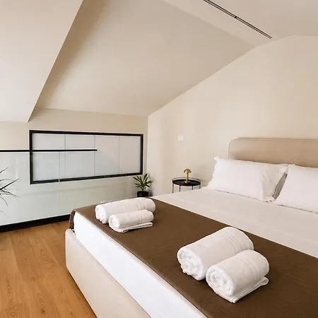 Apartment Aura Luxury The Loft Tirana